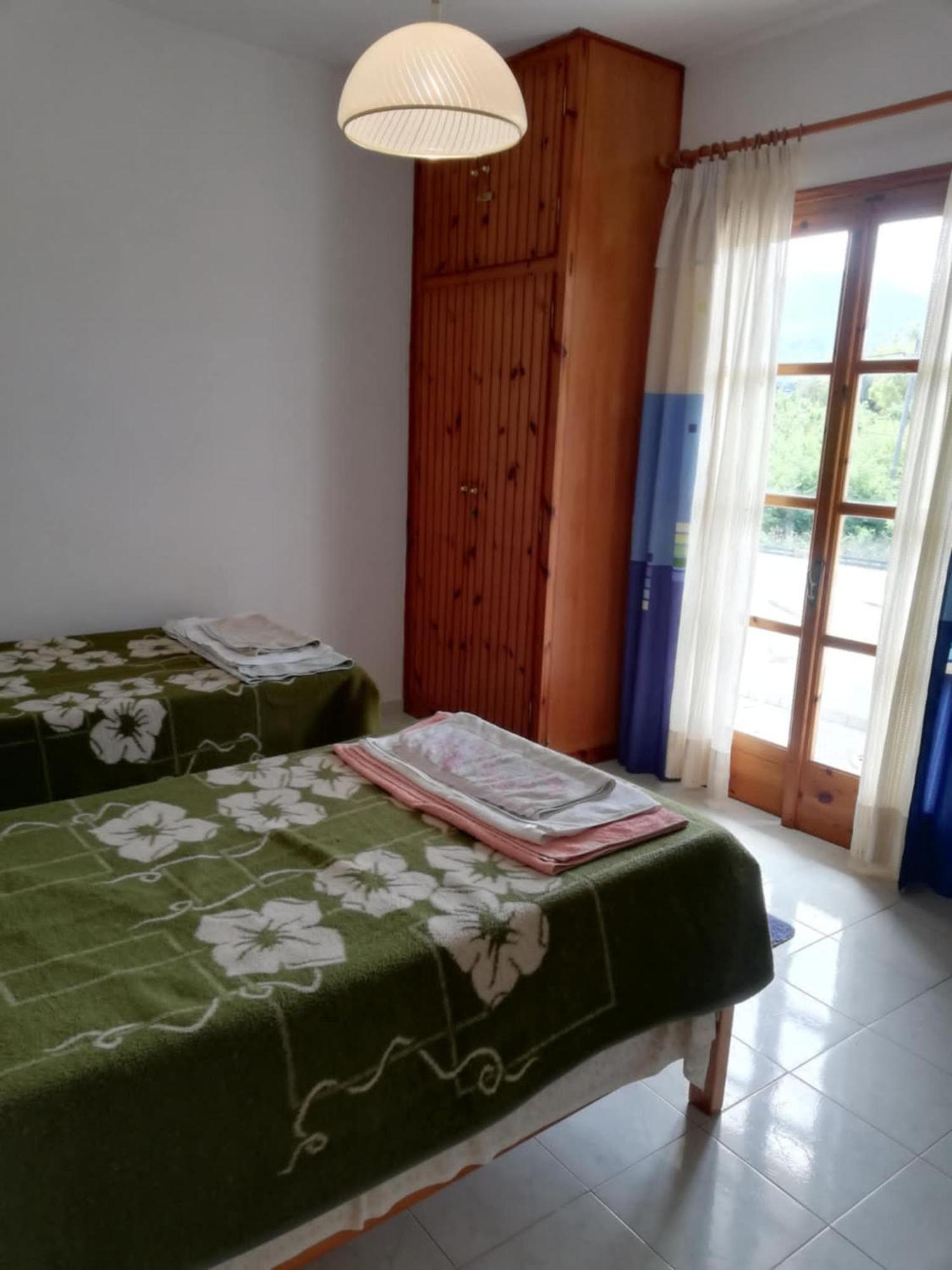 Lakis Apartments 阿查拉维 外观 照片